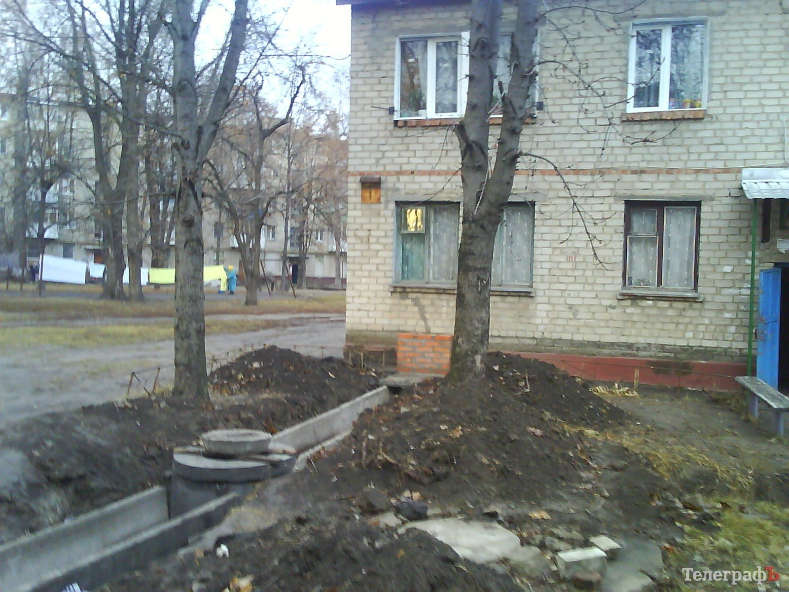 Разрытые улицы Молодежного и ямы вместо люков (ФОТОФАКТ) Разрытые улицы Молодежного и ямы вместо люков (ФОТОФАКТ)