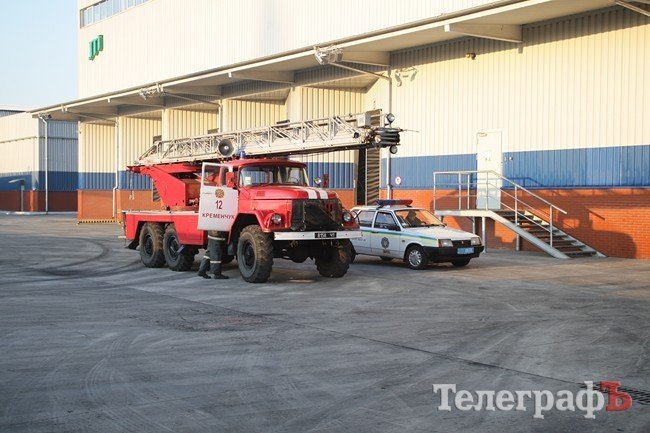 На складах табачной фабрики прошли учения: по легенде взорвалась газовая котельная (ФОТО, ВИДЕО) На складах табачной фабрики прошли учения: по легенде взорвалась газовая котельная (ФОТО, ВИДЕО)