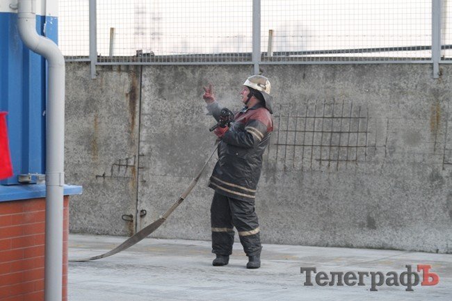 На складах табачной фабрики прошли учения: по легенде взорвалась газовая котельная (ФОТО, ВИДЕО) На складах табачной фабрики прошли учения: по легенде взорвалась газовая котельная (ФОТО, ВИДЕО)