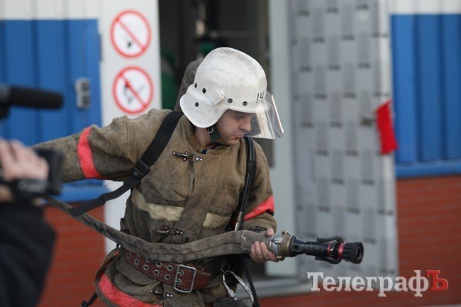 На складах табачной фабрики прошли учения: по легенде взорвалась газовая котельная (ФОТО, ВИДЕО) На складах табачной фабрики прошли учения: по легенде взорвалась газовая котельная (ФОТО, ВИДЕО)
