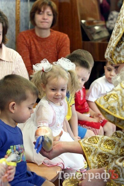 В День Святого Николая воспитанники дома ребенка получили подарки (ФОТО) В День Святого Николая воспитанники дома ребенка получили подарки (ФОТО)