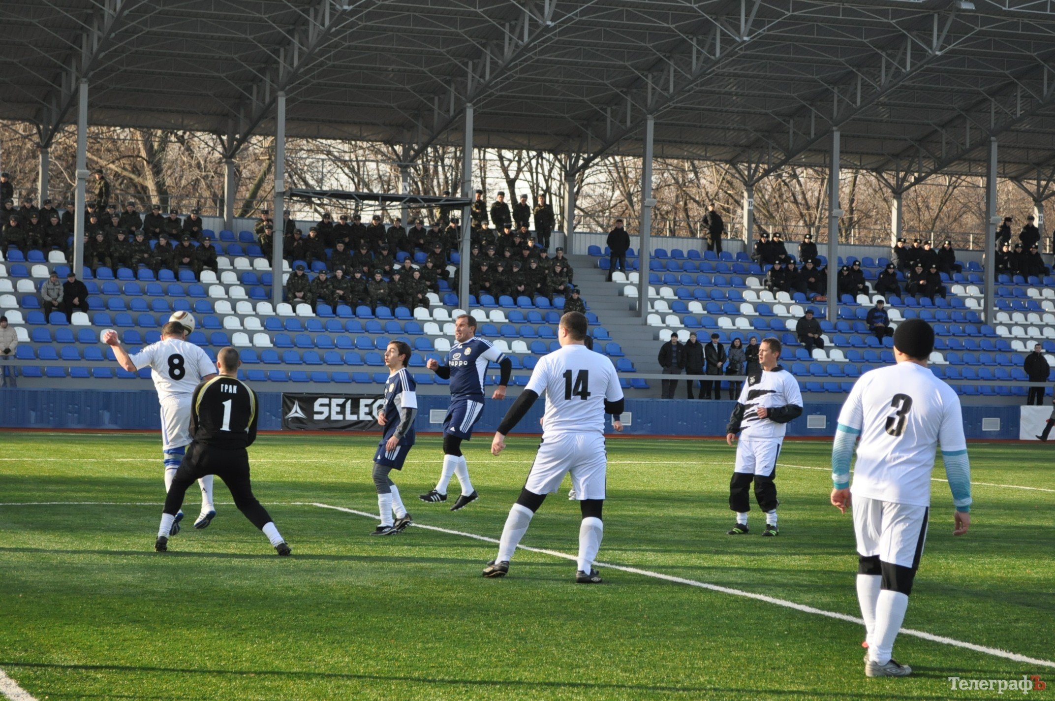 ФУТБОЛ. Команда депутатов отпраздновала первую победу. ФУТБОЛ. Команда депутатов отпраздновала первую победу.