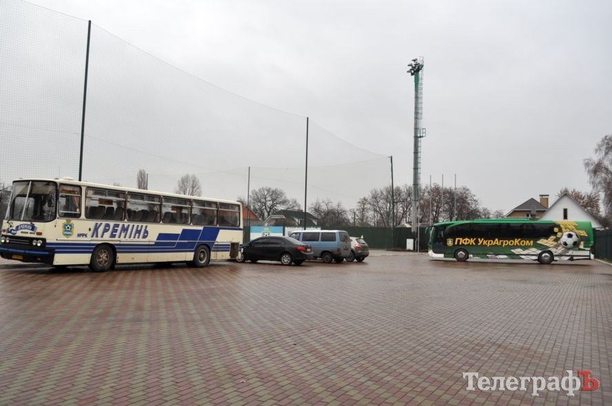 ФУТБОЛ. «Кремень» сыграл первый товарищеский матч в зимнем перерыве. ДОПОЛНЕНО фото В.Шараевского. ФУТБОЛ. «Кремень» сыграл первый товарищеский матч в зимнем перерыве. ДОПОЛНЕНО фото В.Шараевского.