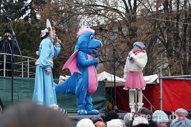 В Кременчуге открыли главную елку (ФОТОРЕПОРТАЖ) В Кременчуге открыли главную елку (ФОТОРЕПОРТАЖ)