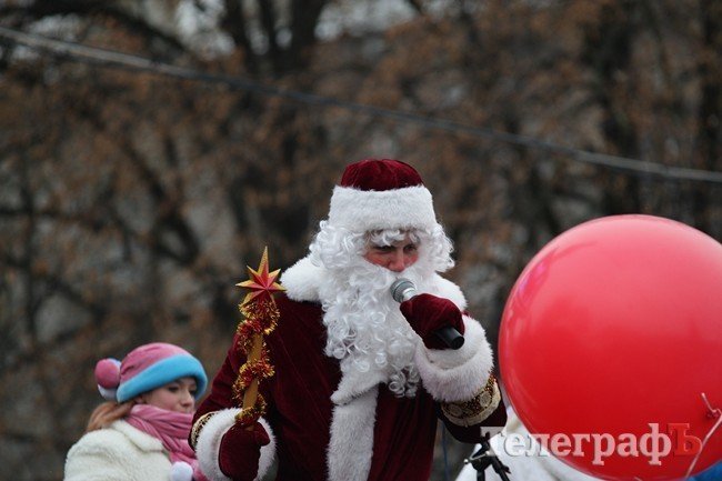 В Кременчуге открыли главную елку (ФОТОРЕПОРТАЖ) В Кременчуге открыли главную елку (ФОТОРЕПОРТАЖ)