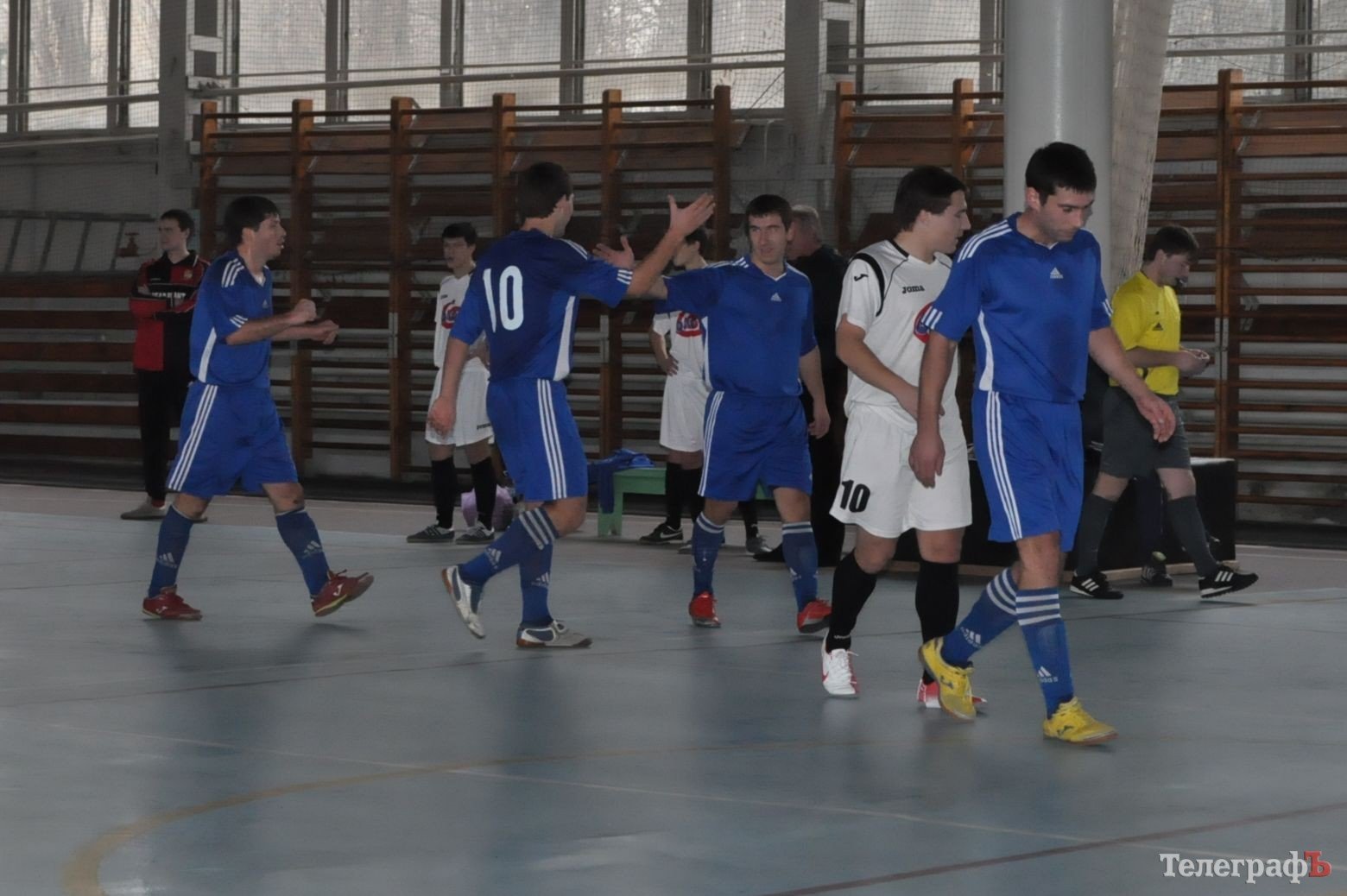 Футзал. Чемпионат Кременчуга. Нашла коса на камень. ДОПОЛНЕНО. Футзал. Чемпионат Кременчуга. Нашла коса на камень. ДОПОЛНЕНО.