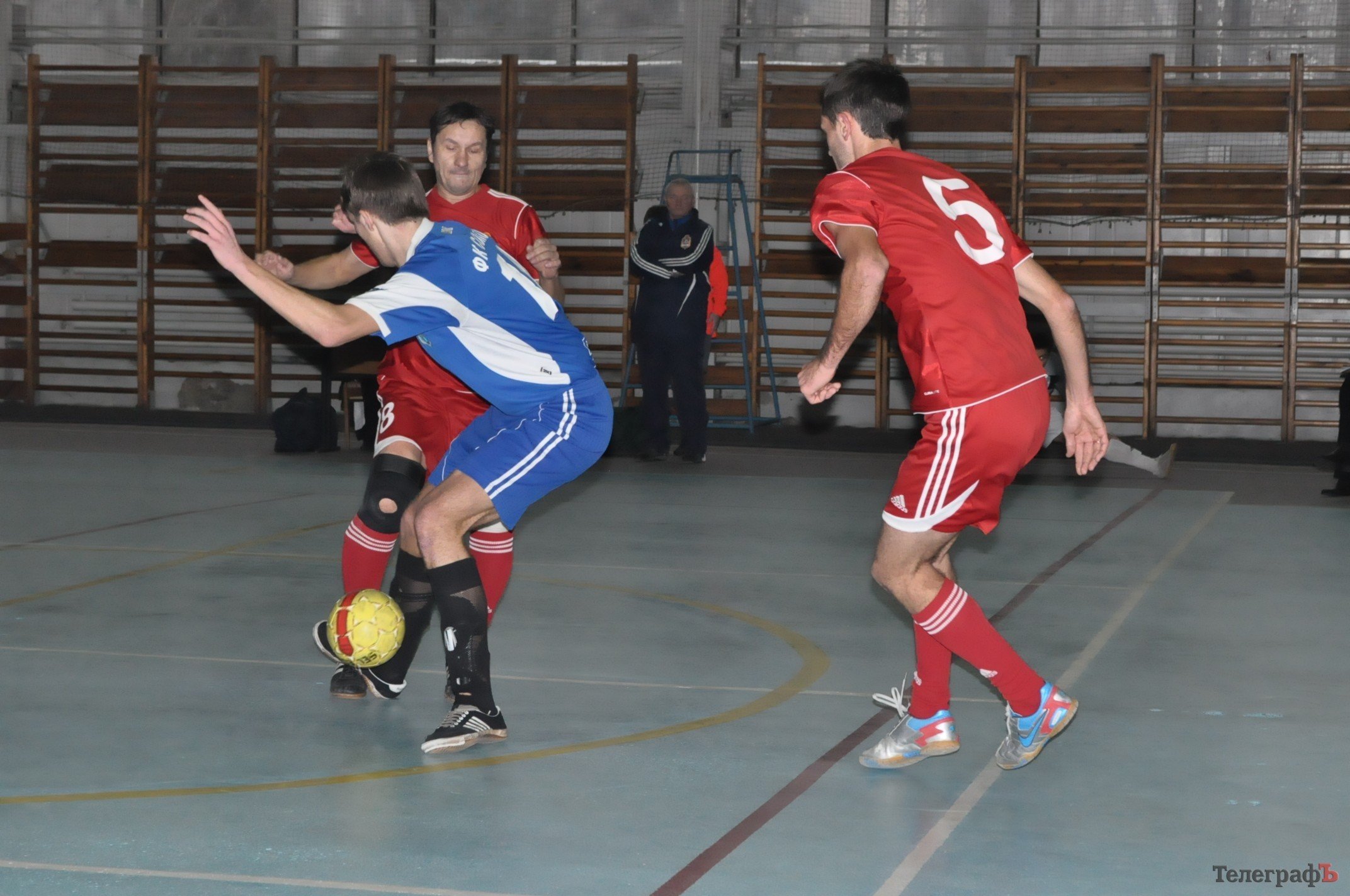 Футзал. Чемпионат Кременчуга. Нашла коса на камень. ДОПОЛНЕНО. Футзал. Чемпионат Кременчуга. Нашла коса на камень. ДОПОЛНЕНО.