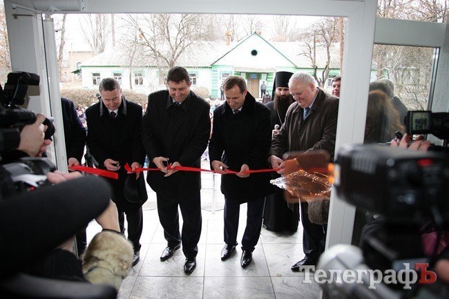 В Кременчуге открыли отремонтированный областной онкодиспансер (ФОТОРЕПОРТАЖ) В Кременчуге открыли отремонтированный областной онкодиспансер (ФОТОРЕПОРТАЖ)