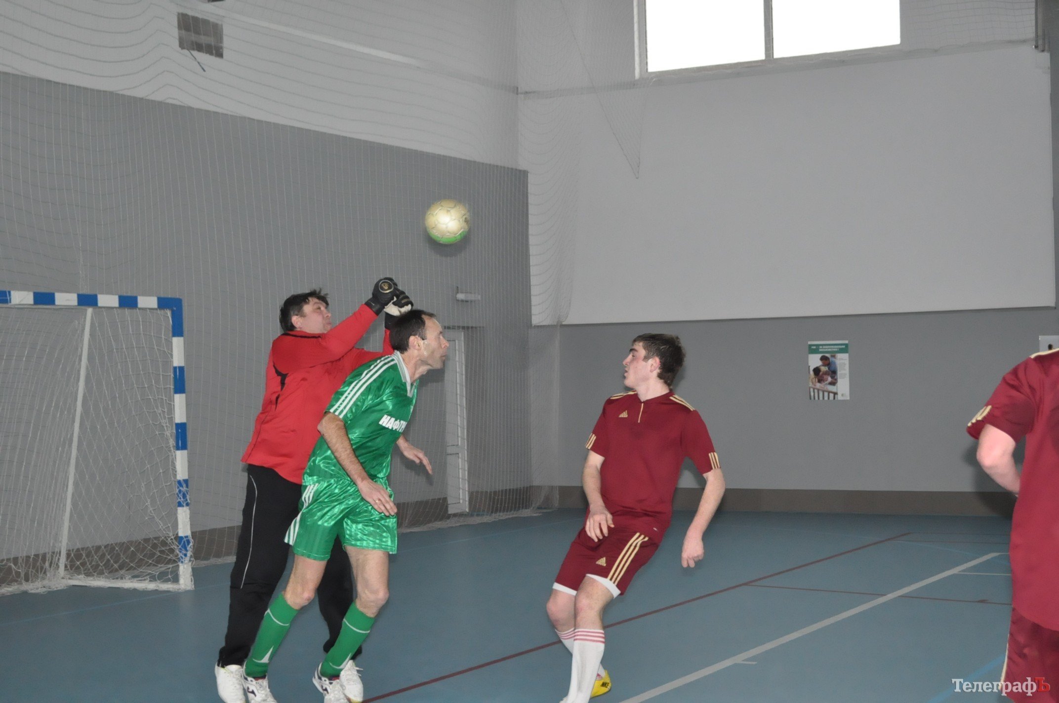 ФУТЗАЛ. Чемпионат Кременчугского района. Нешуточные страсти на «Шараде». ФУТЗАЛ. Чемпионат Кременчугского района. Нешуточные страсти на «Шараде».