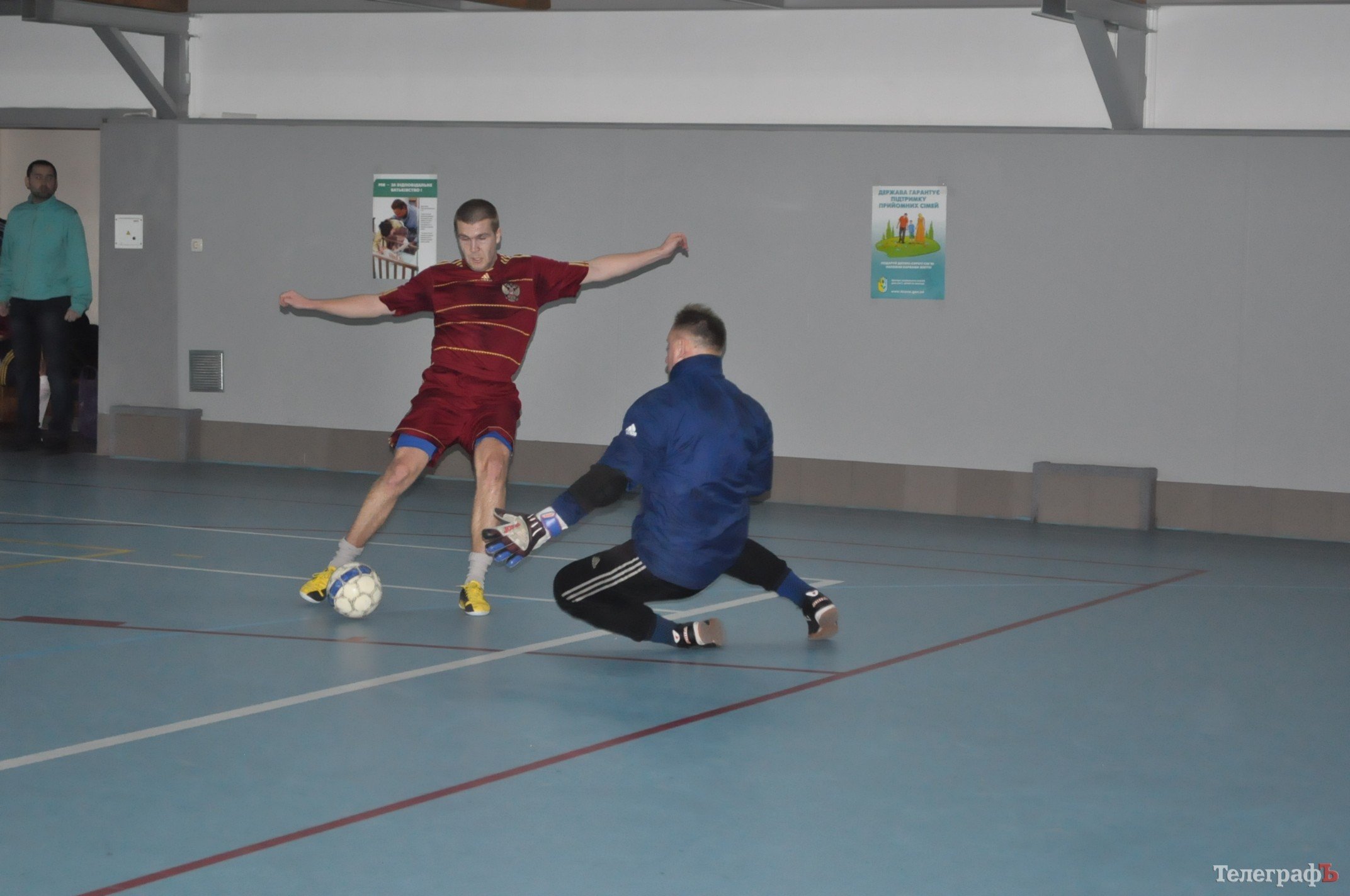 ФУТЗАЛ. Чемпионат Кременчугского района. Нешуточные страсти на «Шараде». ФУТЗАЛ. Чемпионат Кременчугского района. Нешуточные страсти на «Шараде».