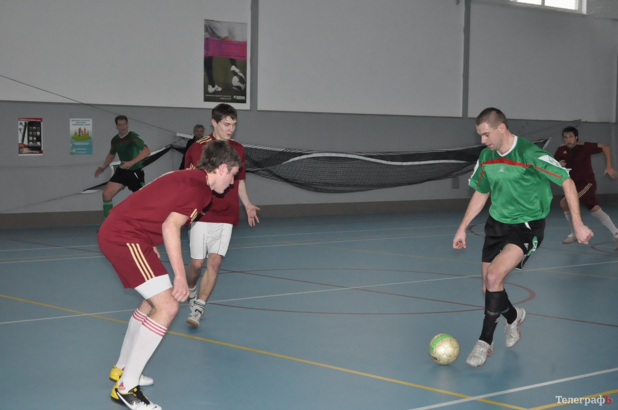 ФУТЗАЛ. Чемпионат Кременчугского района. Нешуточные страсти на «Шараде». ФУТЗАЛ. Чемпионат Кременчугского района. Нешуточные страсти на «Шараде».
