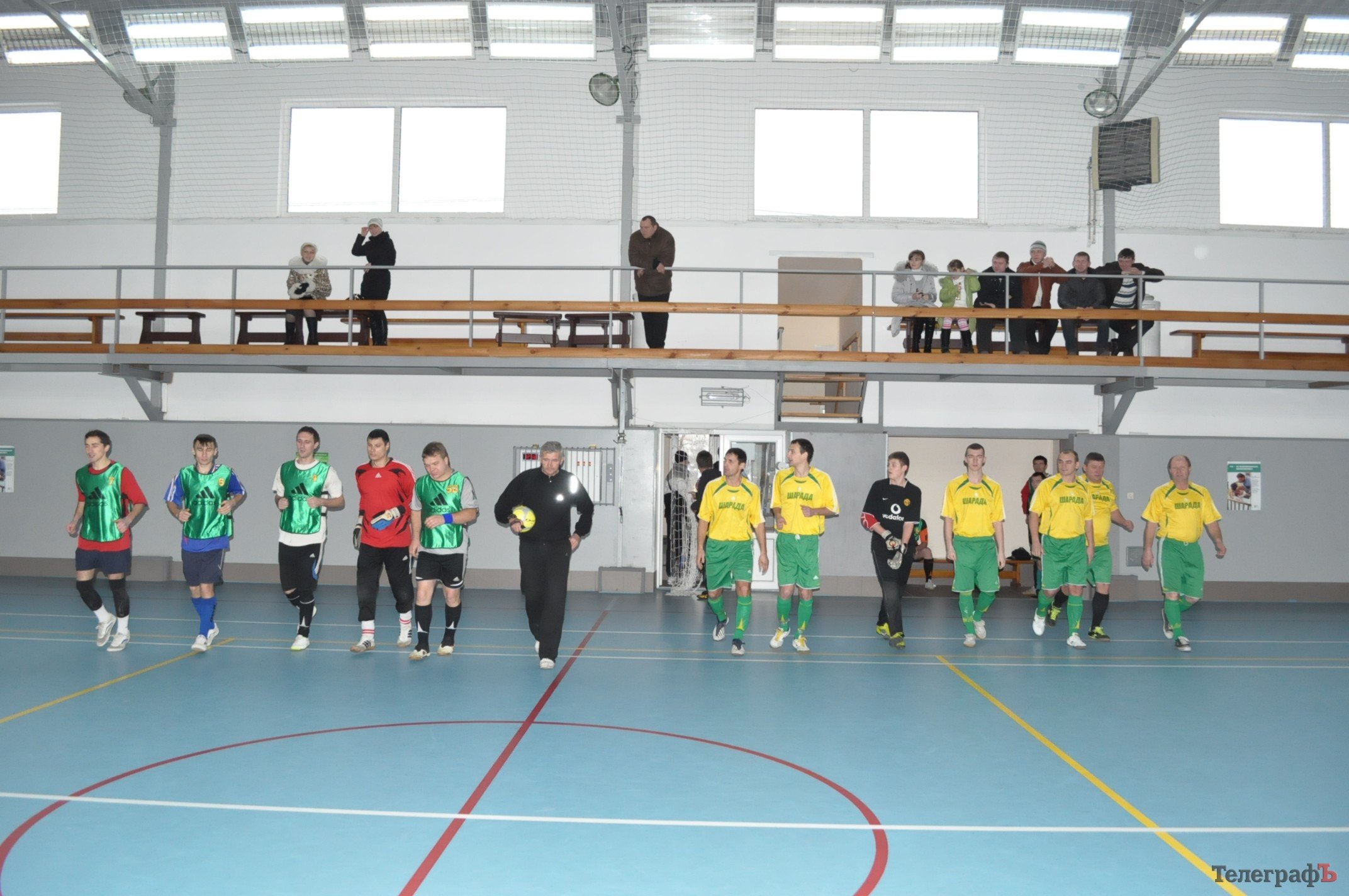 ФУТЗАЛ. Чемпионат Кременчугского района. Нешуточные страсти на «Шараде». ФУТЗАЛ. Чемпионат Кременчугского района. Нешуточные страсти на «Шараде».