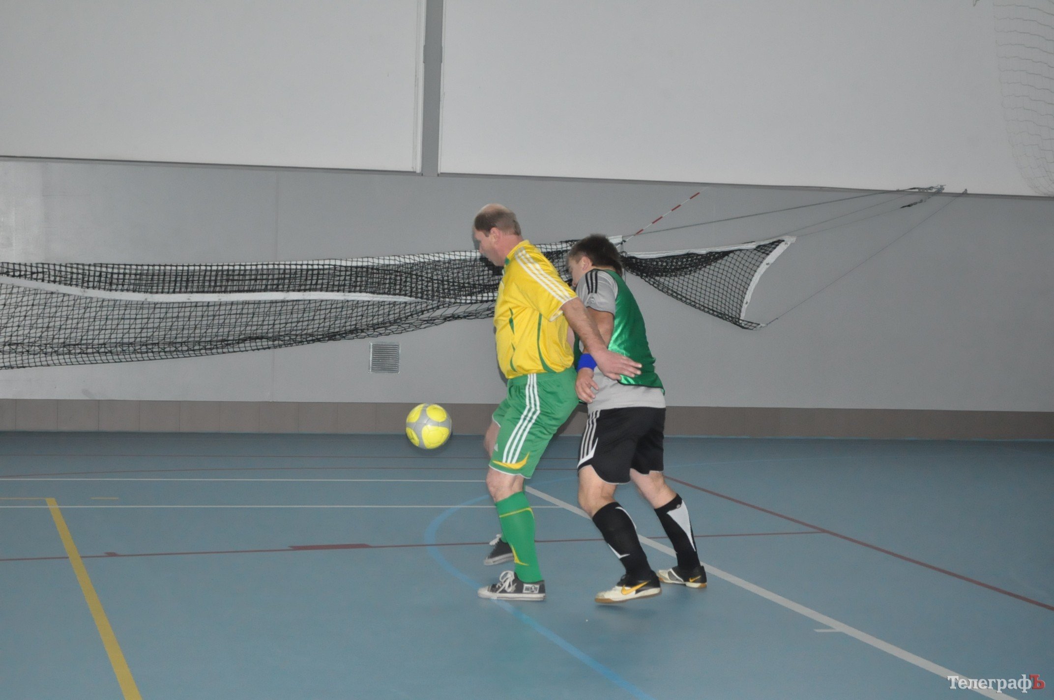 ФУТЗАЛ. Чемпионат Кременчугского района. Нешуточные страсти на «Шараде». ФУТЗАЛ. Чемпионат Кременчугского района. Нешуточные страсти на «Шараде».