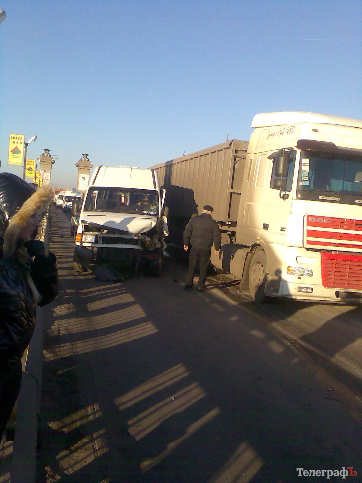 ДТП на Крюковском мосту 29.12.11 (ФОТО) ДТП на Крюковском мосту 29.12.11 (ФОТО)