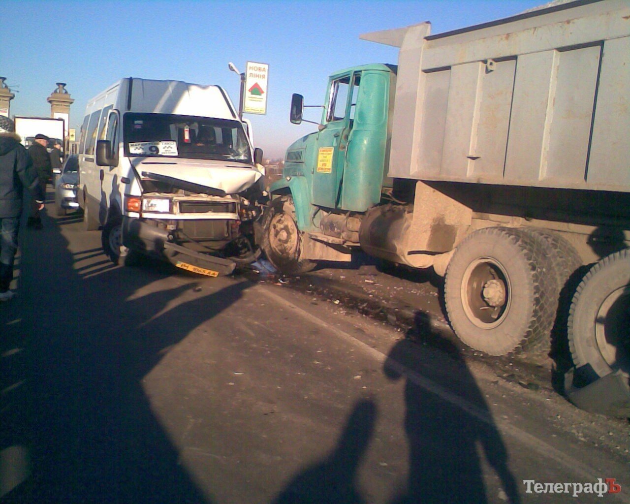 ДТП на Крюковском мосту 29.12.11 (ФОТО) ДТП на Крюковском мосту 29.12.11 (ФОТО)