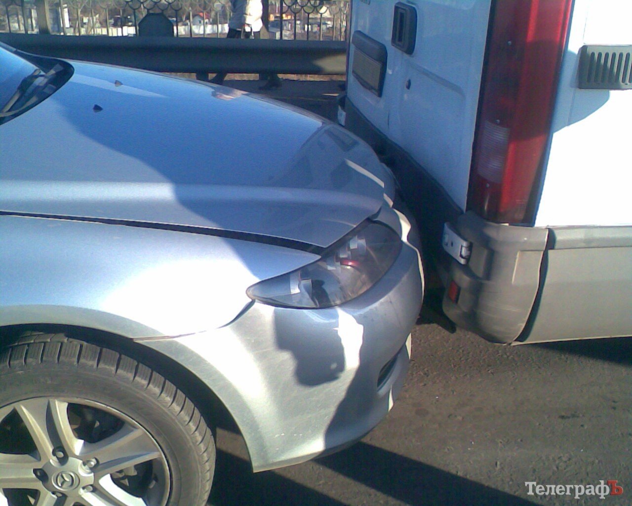 ДТП на Крюковском мосту 29.12.11 (ФОТО) ДТП на Крюковском мосту 29.12.11 (ФОТО)