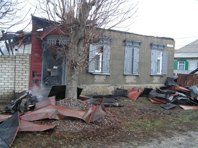 Ночью в Крюкове на пожаре обнаружен труп неизвестного Ночью в Крюкове на пожаре обнаружен труп неизвестного