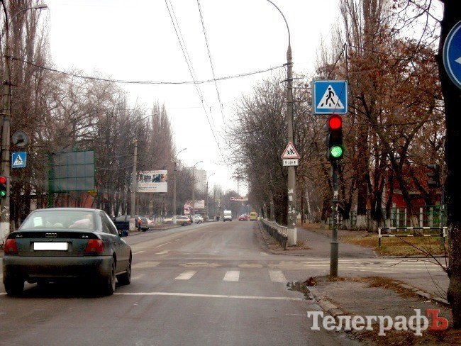 Внимание: в Кременчуге работал опасный светофор (ФОТО) Внимание: в Кременчуге работал опасный светофор (ФОТО)