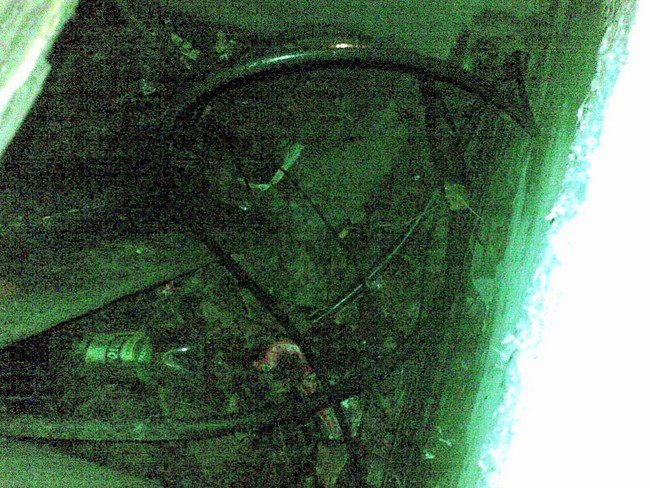 Открытый люк на Кировоградской (ФОТО) Открытый люк на Кировоградской (ФОТО)