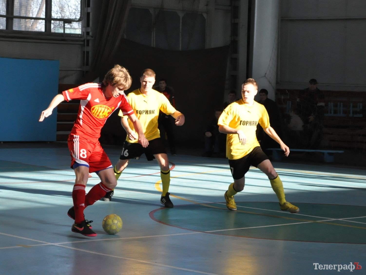 Футзал. Чемпионат Кременчуга. КНУ притормозил ОЛСУ. Футзал. Чемпионат Кременчуга. КНУ притормозил ОЛСУ.