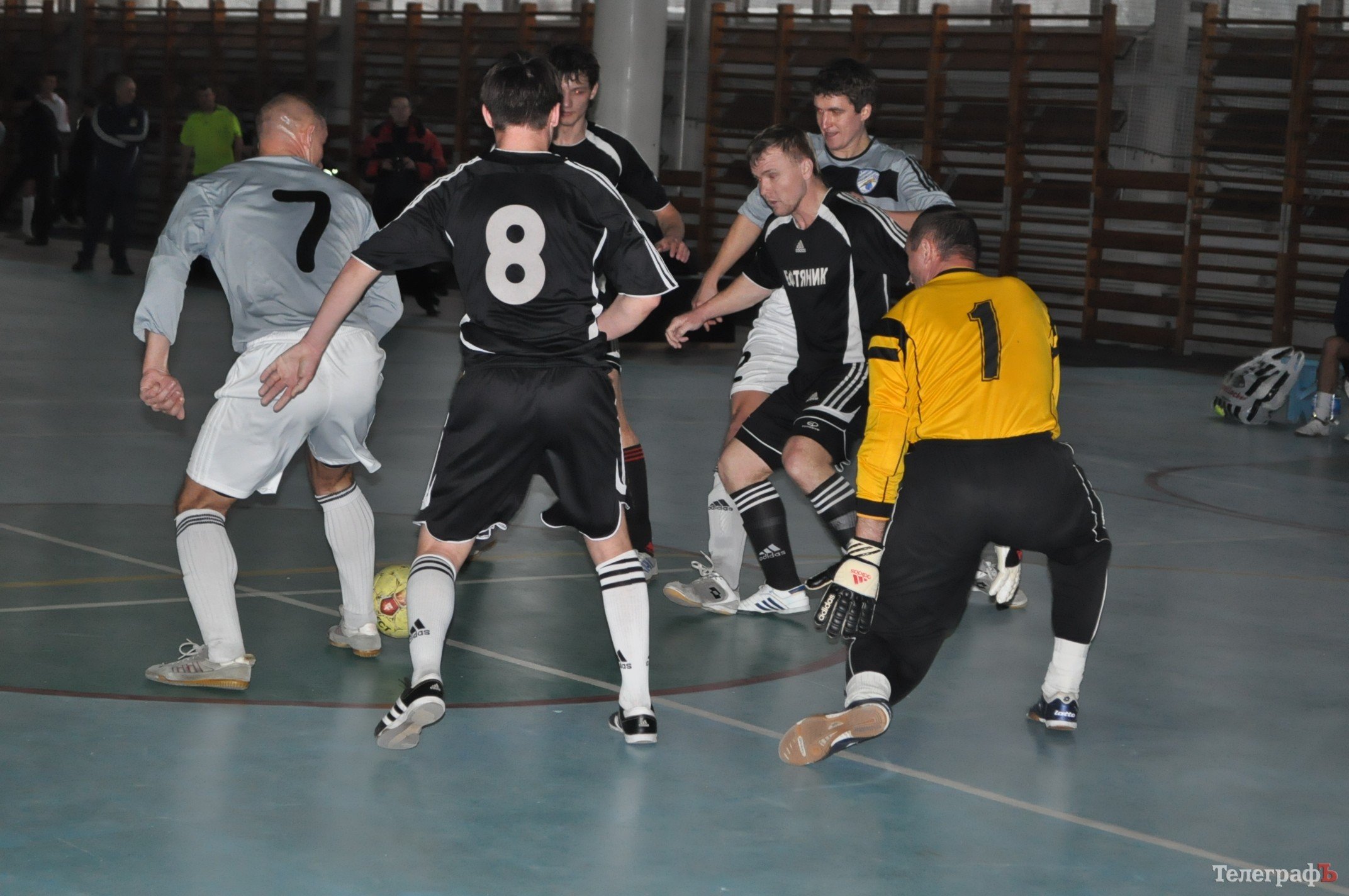 Футзал. Чемпионат Кременчуга. КНУ притормозил ОЛСУ. Футзал. Чемпионат Кременчуга. КНУ притормозил ОЛСУ.