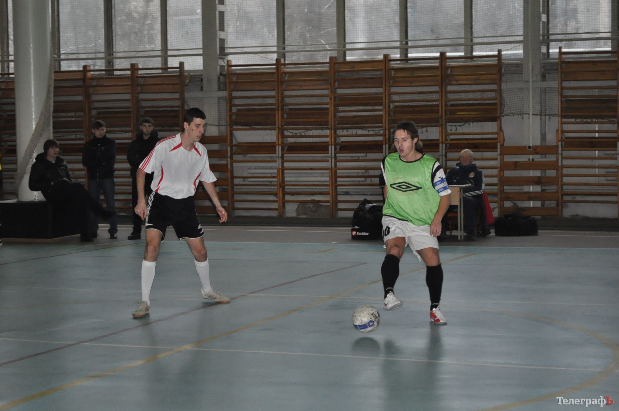 Футзал. Чемпионат Кременчуга. КНУ притормозил ОЛСУ. Футзал. Чемпионат Кременчуга. КНУ притормозил ОЛСУ.