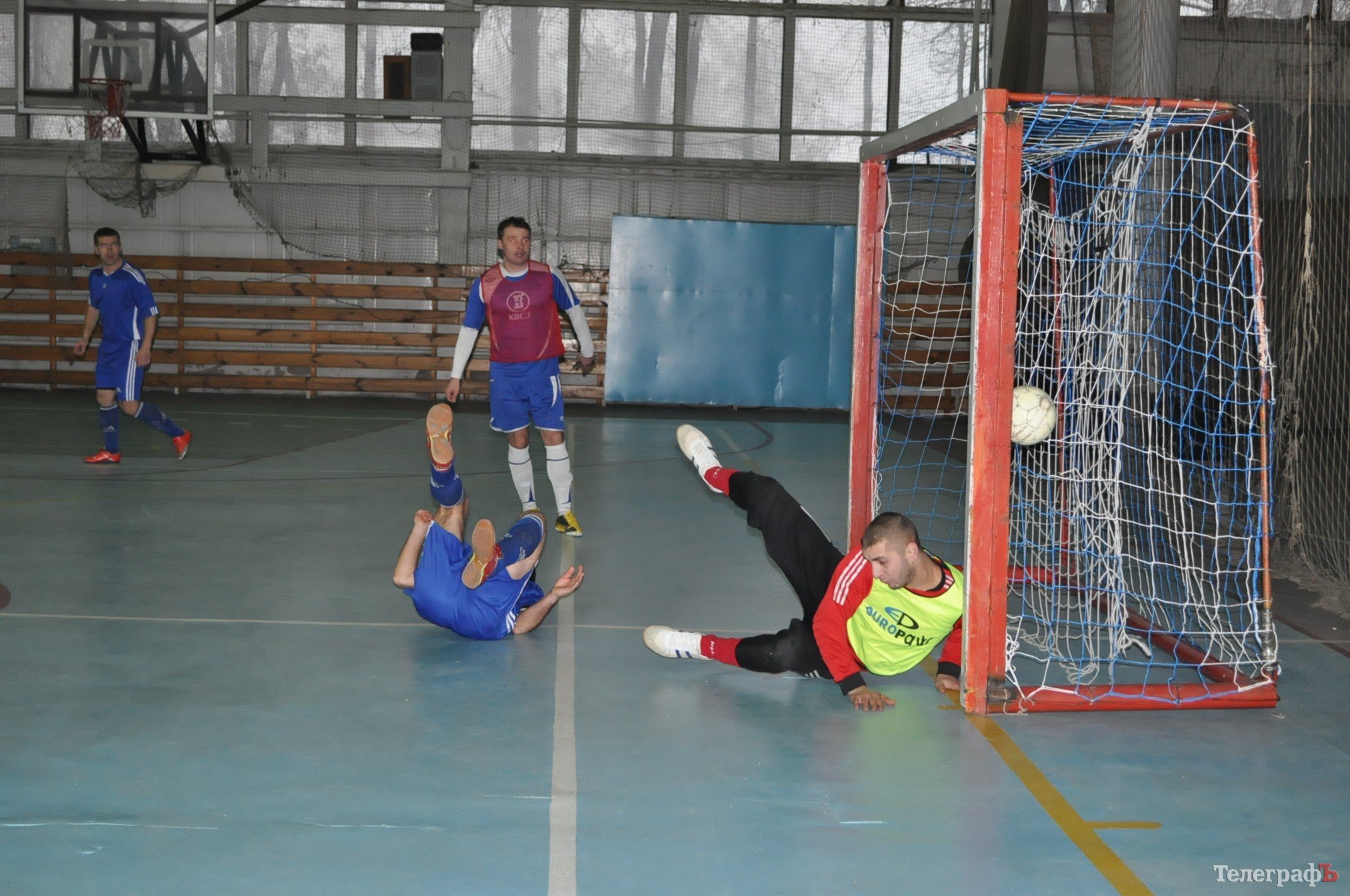 Футзал. Чемпионат Кременчуга. КНУ притормозил ОЛСУ. Футзал. Чемпионат Кременчуга. КНУ притормозил ОЛСУ.