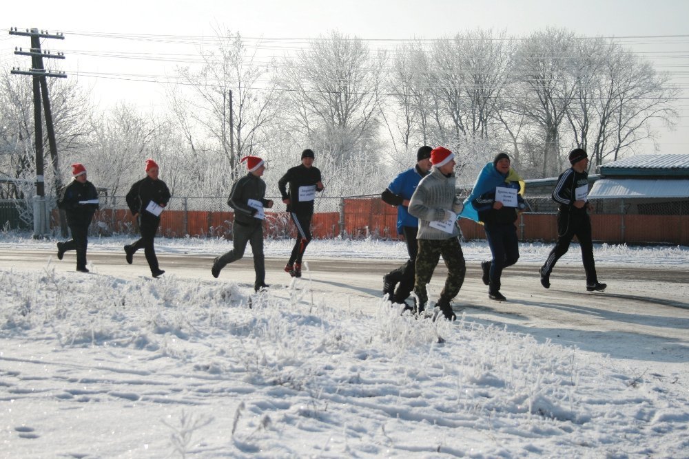 В Кременчугском районе молодёжь устроила крещенскую пробежку через 5 сёл (ФОТО) В Кременчугском районе молодёжь устроила крещенскую пробежку через 5 сёл (ФОТО)