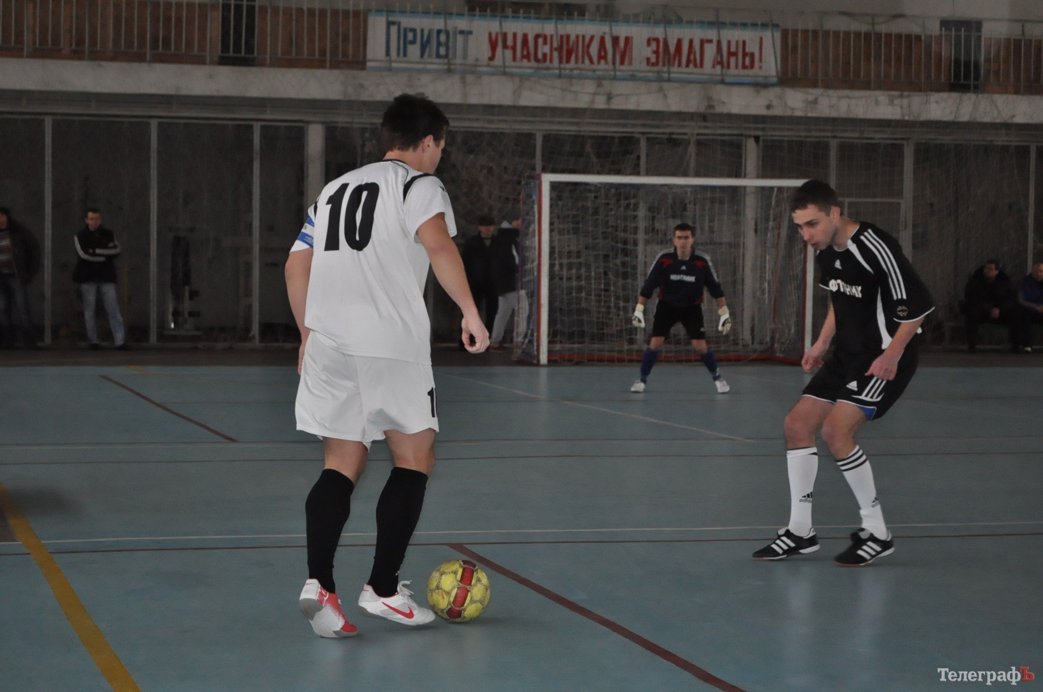 ФУТЗАЛ. Чемпионат Кременчуга. Первая победа «Нефтяника» и крах «Лукаса». ФУТЗАЛ. Чемпионат Кременчуга. Первая победа «Нефтяника» и крах «Лукаса».