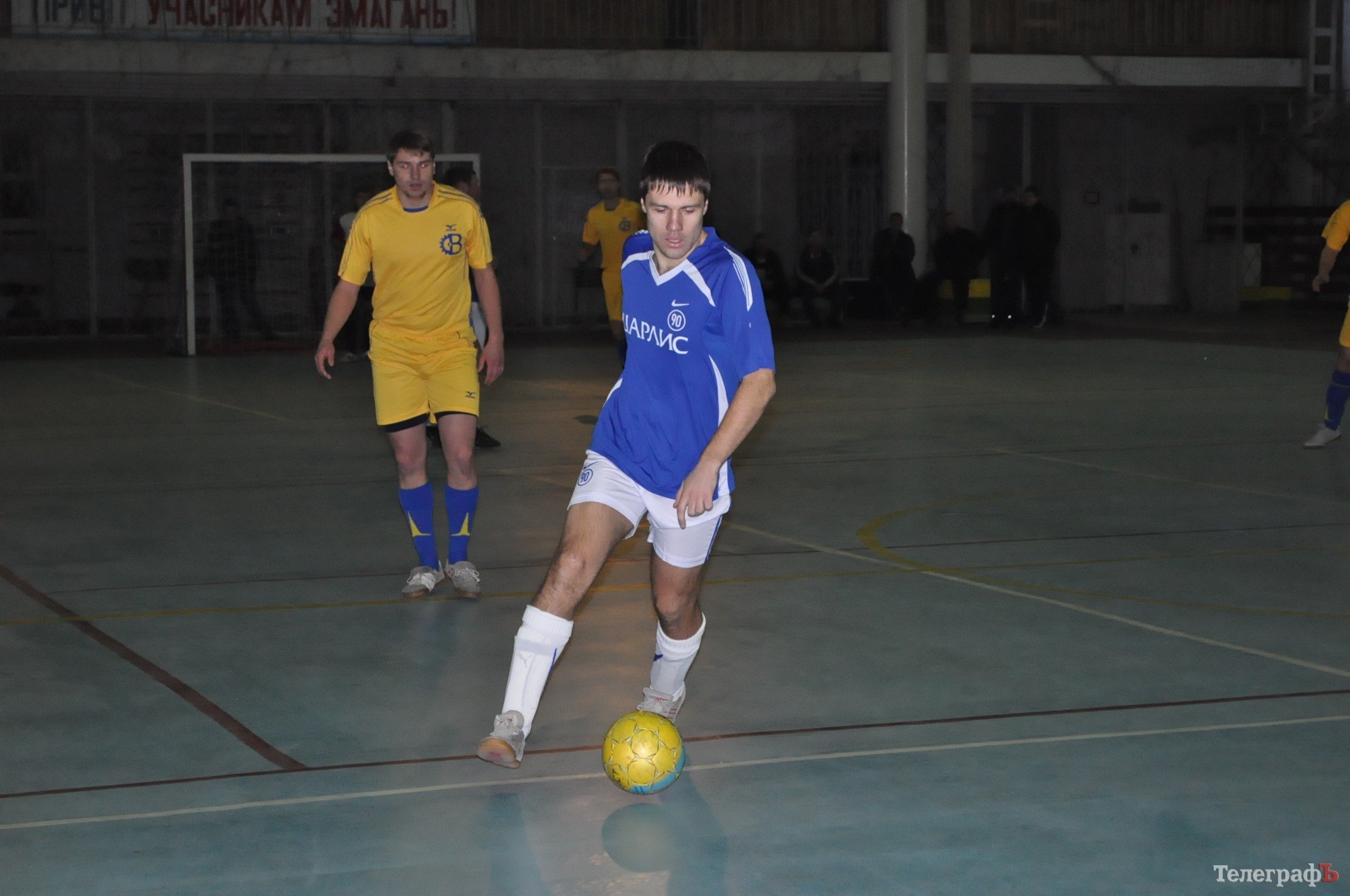 ФУТЗАЛ. Чемпионат Кременчуга. Первая победа «Нефтяника» и крах «Лукаса». ФУТЗАЛ. Чемпионат Кременчуга. Первая победа «Нефтяника» и крах «Лукаса».