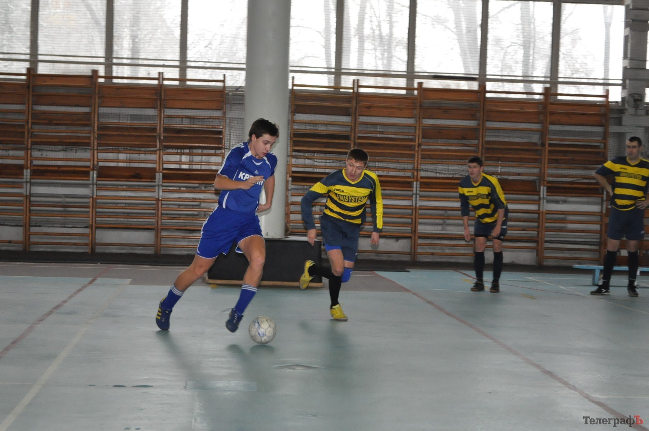 ФУТЗАЛ. Чемпионат Кременчуга. Первая победа «Нефтяника» и крах «Лукаса». ФУТЗАЛ. Чемпионат Кременчуга. Первая победа «Нефтяника» и крах «Лукаса».