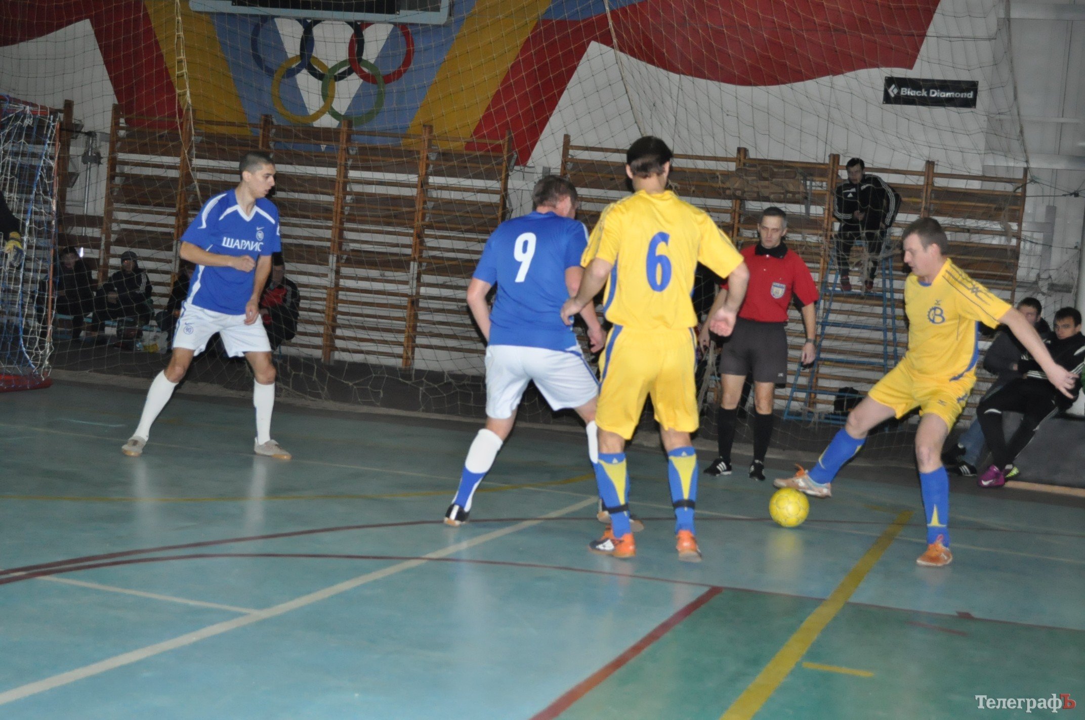ФУТЗАЛ. Чемпионат Кременчуга. Первая победа «Нефтяника» и крах «Лукаса». ФУТЗАЛ. Чемпионат Кременчуга. Первая победа «Нефтяника» и крах «Лукаса».