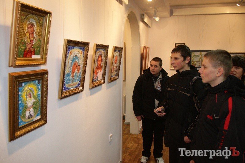 В Крюкове открылась выставка работ художественной вышивки (ФОТО) В Крюкове открылась выставка работ художественной вышивки (ФОТО)