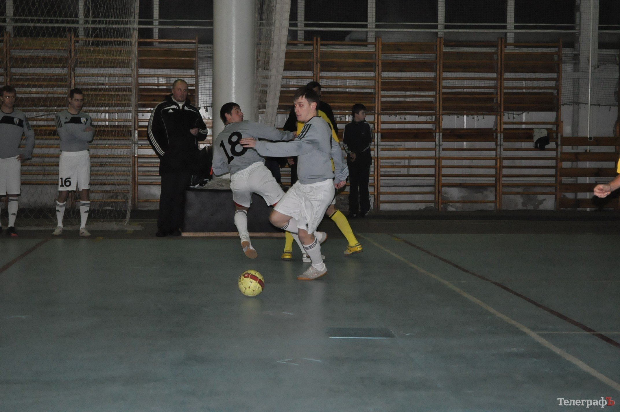 ФУТЗАЛ. Чемпионат Кременчуга. На своих местах. ФУТЗАЛ. Чемпионат Кременчуга. На своих местах.