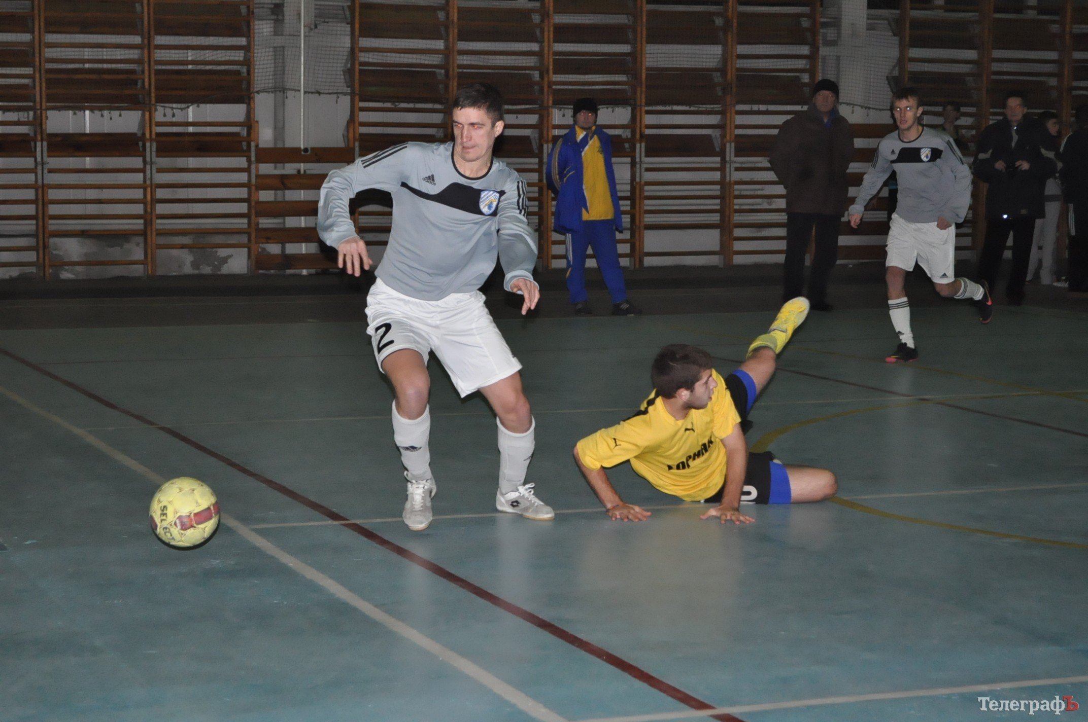 ФУТЗАЛ. Чемпионат Кременчуга. На своих местах. ФУТЗАЛ. Чемпионат Кременчуга. На своих местах.