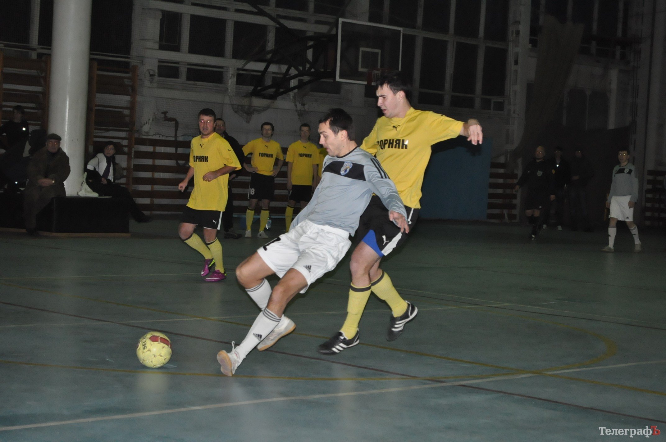 ФУТЗАЛ. Чемпионат Кременчуга. На своих местах. ФУТЗАЛ. Чемпионат Кременчуга. На своих местах.