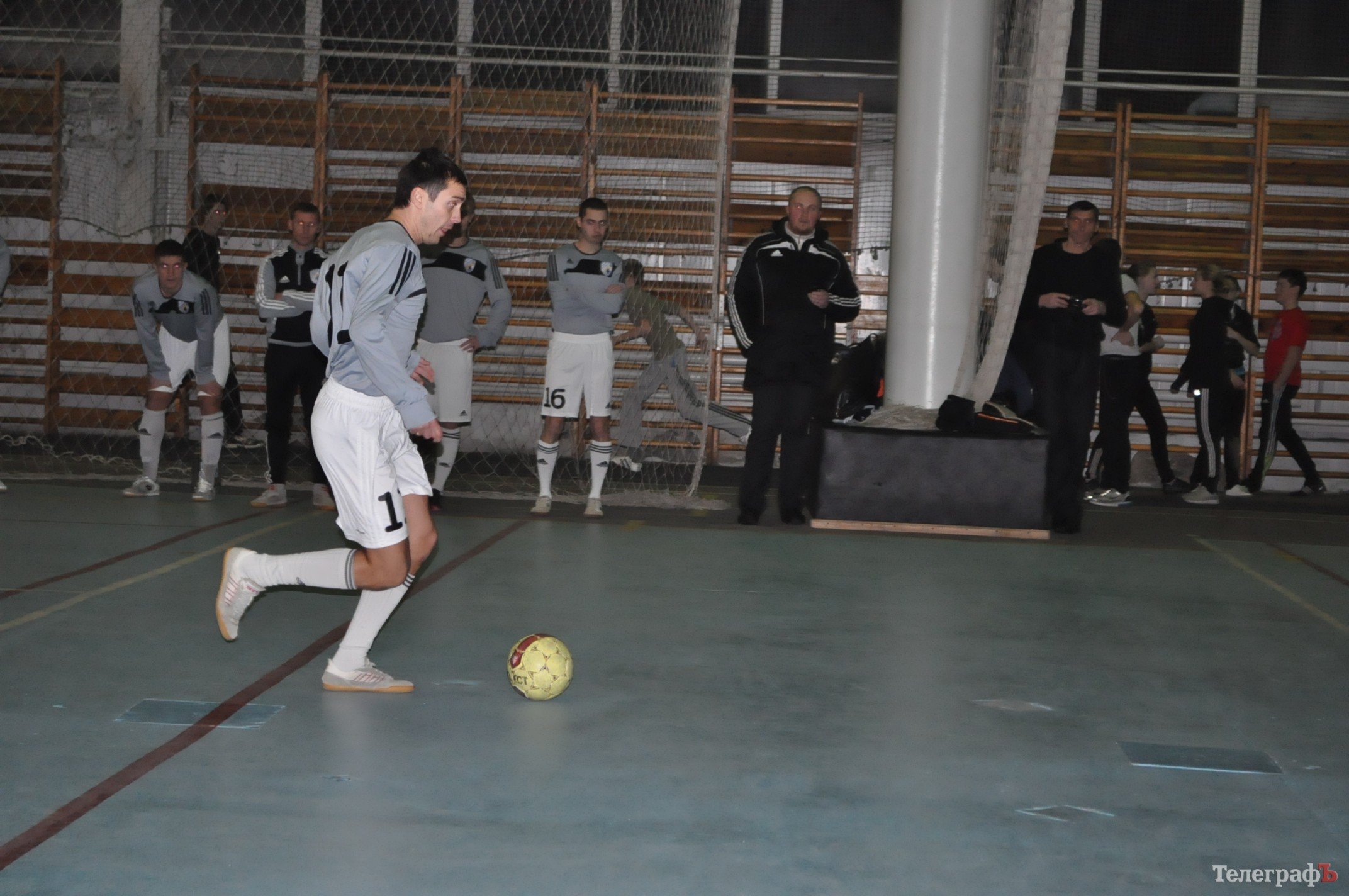 ФУТЗАЛ. Чемпионат Кременчуга. На своих местах. ФУТЗАЛ. Чемпионат Кременчуга. На своих местах.