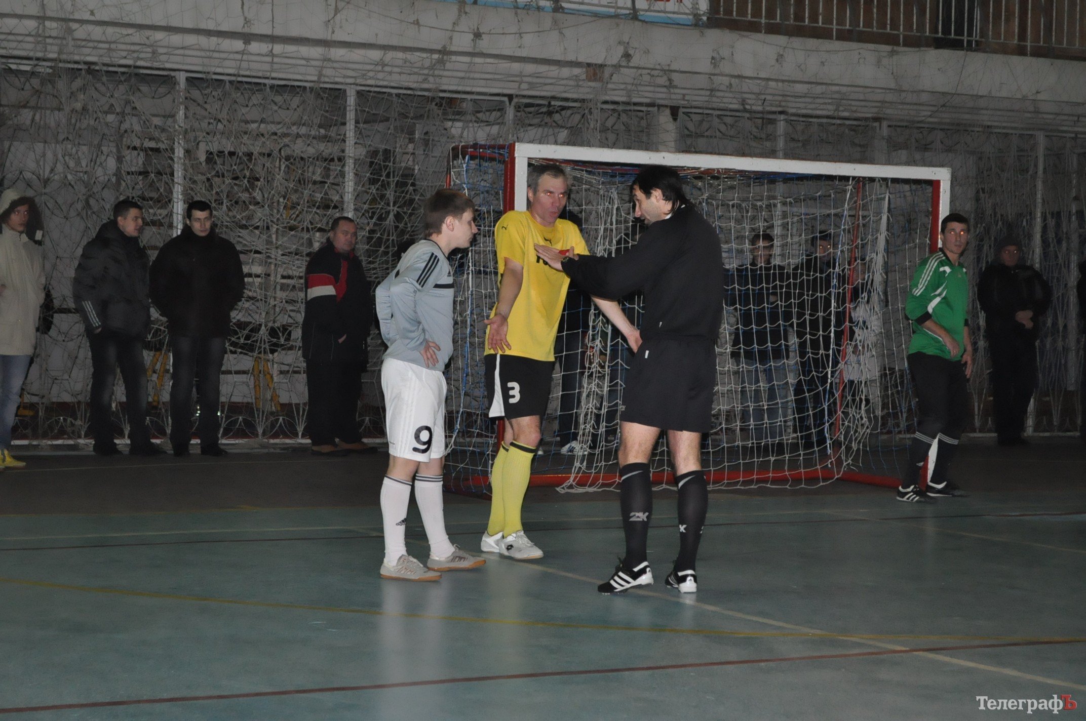 ФУТЗАЛ. Чемпионат Кременчуга. На своих местах. ФУТЗАЛ. Чемпионат Кременчуга. На своих местах.