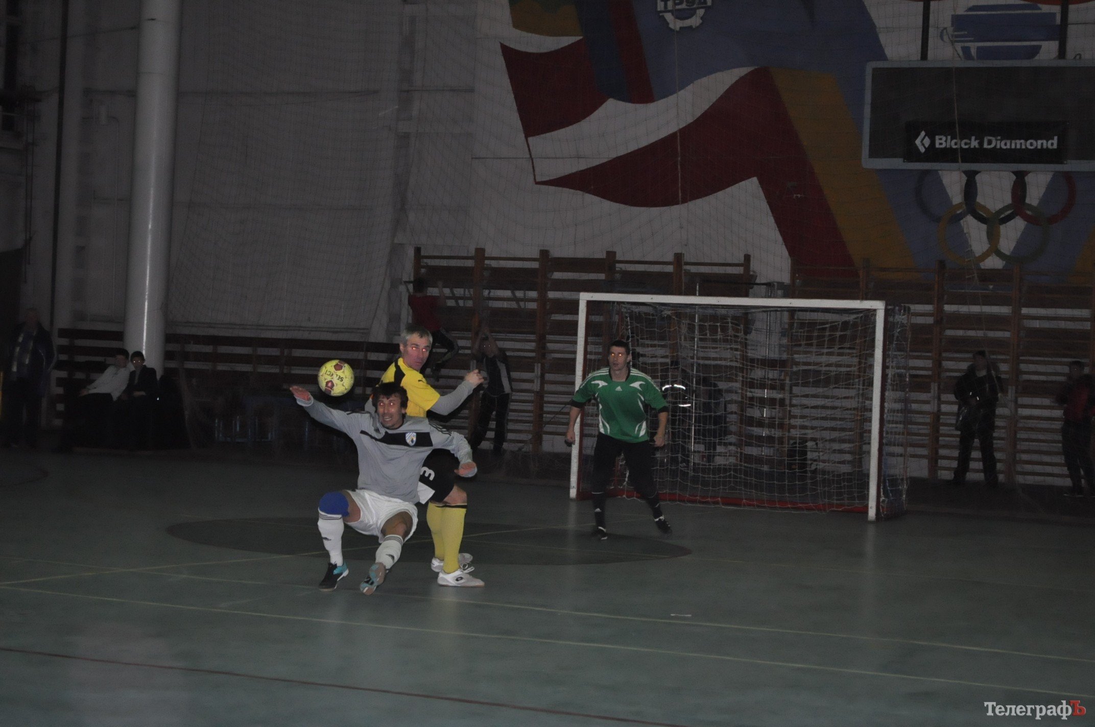 ФУТЗАЛ. Чемпионат Кременчуга. На своих местах. ФУТЗАЛ. Чемпионат Кременчуга. На своих местах.