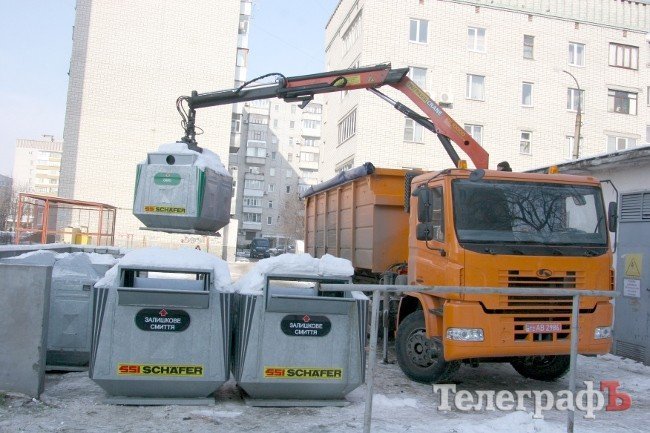 В Кременчуге через неделю все микрорайоны будут с евроконтейнерами для мусора В Кременчуге через неделю все микрорайоны будут с евроконтейнерами для мусора