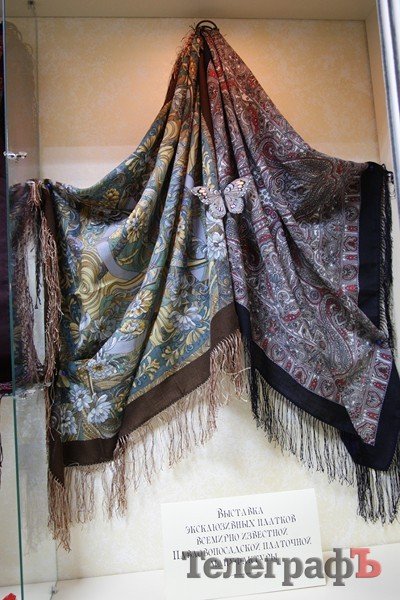 Платки всемирно известной Павлопосадской платочной мануфактуры Платки всемирно известной Павлопосадской платочной мануфактуры