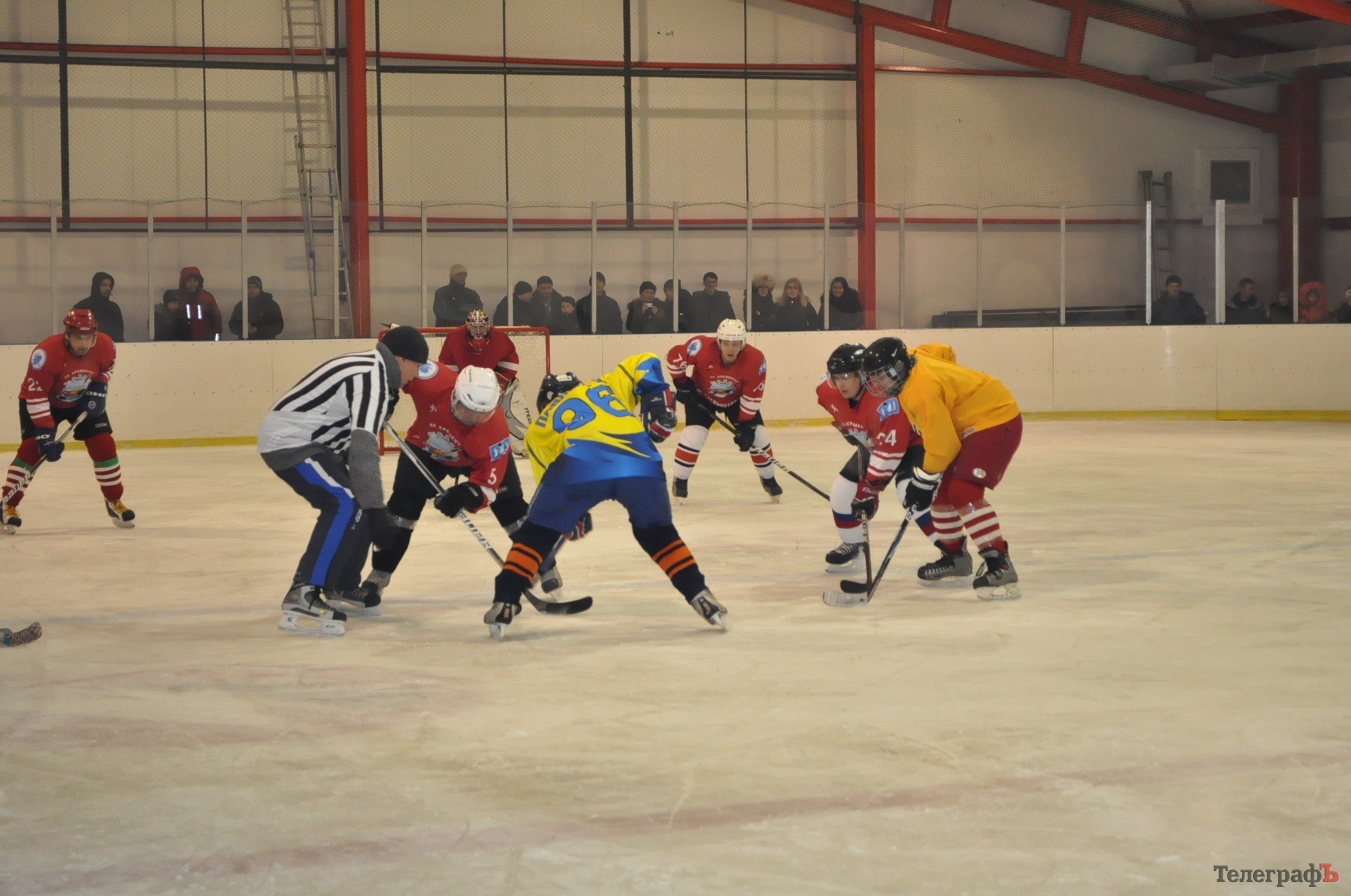 ХОККЕЙ. «Кременчуг» разгромил «Кремень» в местном дерби. ХОККЕЙ. «Кременчуг» разгромил «Кремень» в местном дерби.