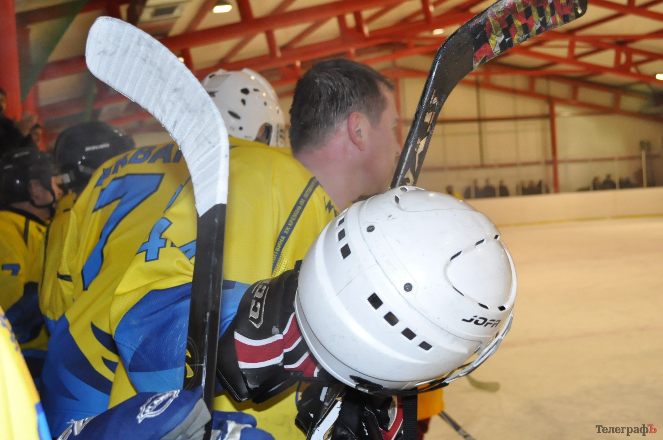 ХОККЕЙ. «Кременчуг» разгромил «Кремень» в местном дерби. ХОККЕЙ. «Кременчуг» разгромил «Кремень» в местном дерби.