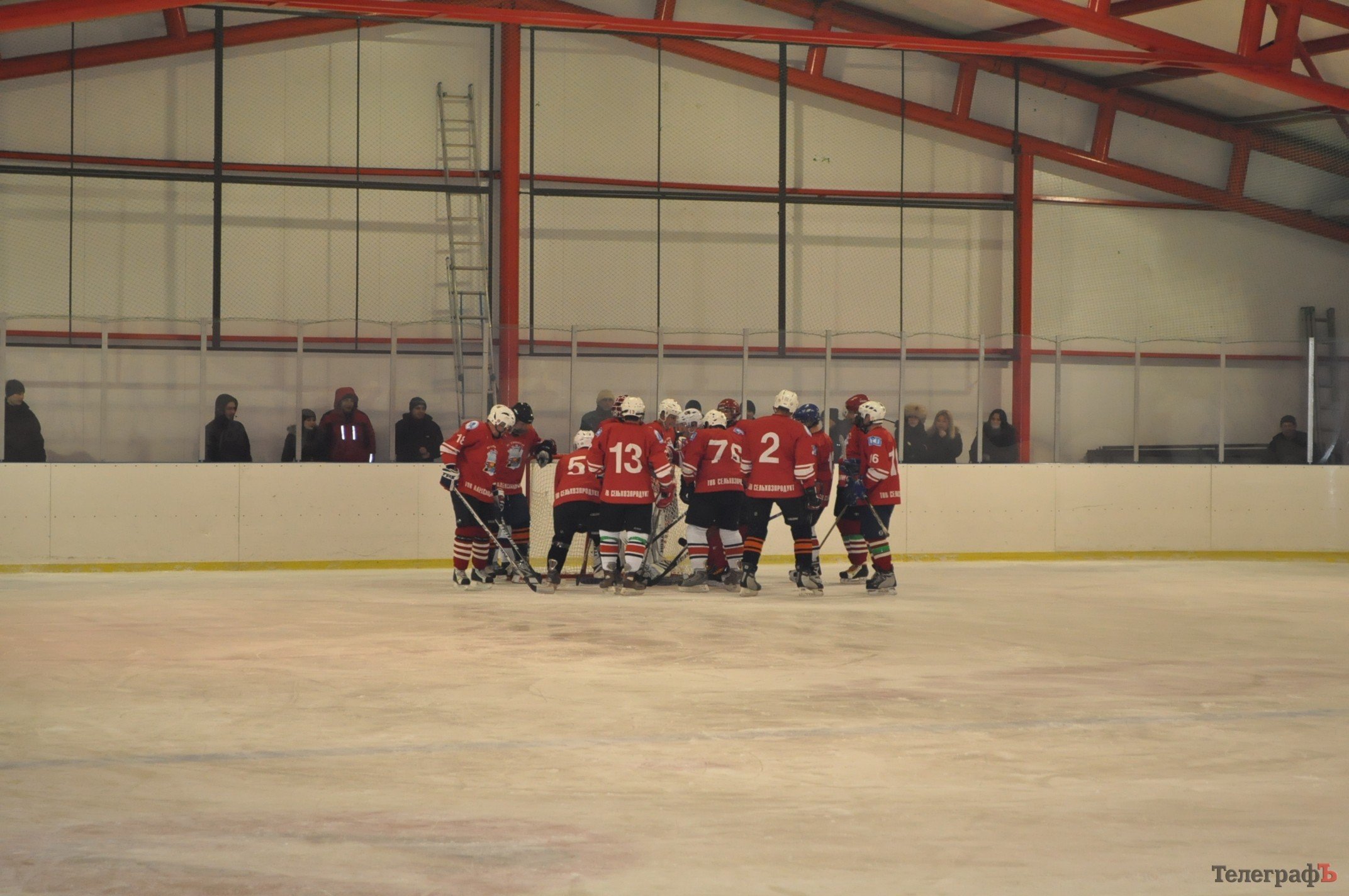 ХОККЕЙ. «Кременчуг» разгромил «Кремень» в местном дерби. ХОККЕЙ. «Кременчуг» разгромил «Кремень» в местном дерби.