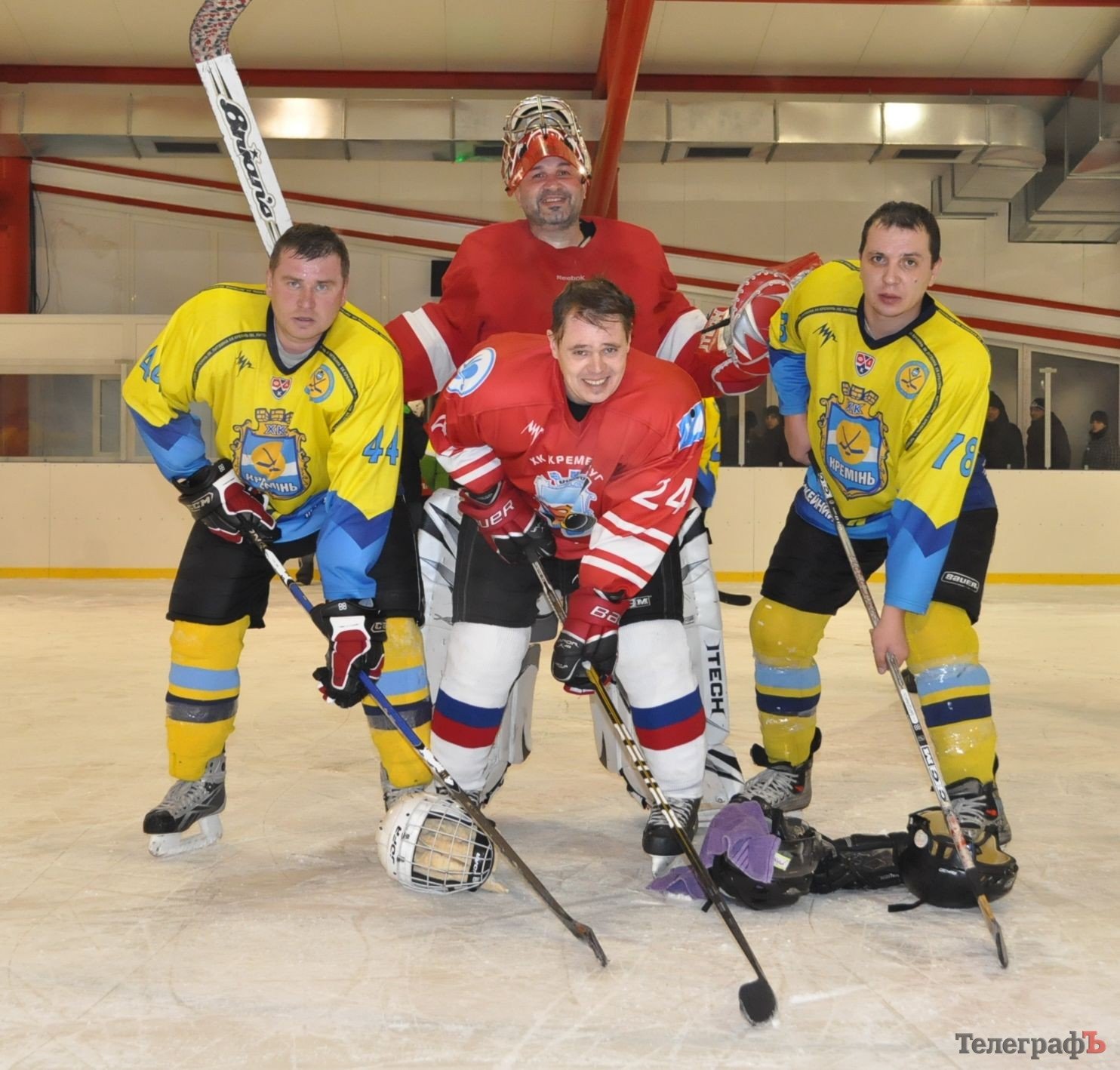 ХОККЕЙ. «Кременчуг» разгромил «Кремень» в местном дерби. ХОККЕЙ. «Кременчуг» разгромил «Кремень» в местном дерби.