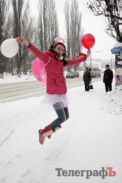 "Маршрутка любви" возила кременчужан за поцелуй (ФОТО, ВИДЕО) "Маршрутка любви" возила кременчужан за поцелуй (ФОТО, ВИДЕО)