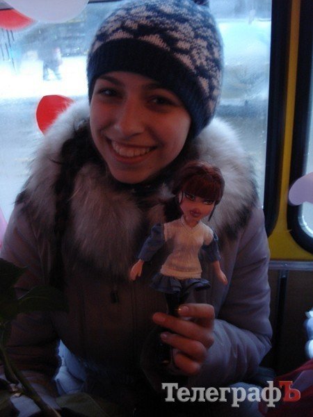 "Маршрутка любви" возила кременчужан за поцелуй (ФОТО, ВИДЕО) "Маршрутка любви" возила кременчужан за поцелуй (ФОТО, ВИДЕО)