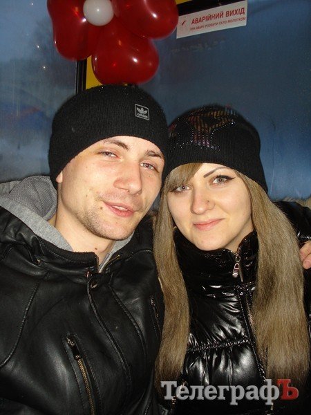 "Маршрутка любви" возила кременчужан за поцелуй (ФОТО, ВИДЕО) "Маршрутка любви" возила кременчужан за поцелуй (ФОТО, ВИДЕО)