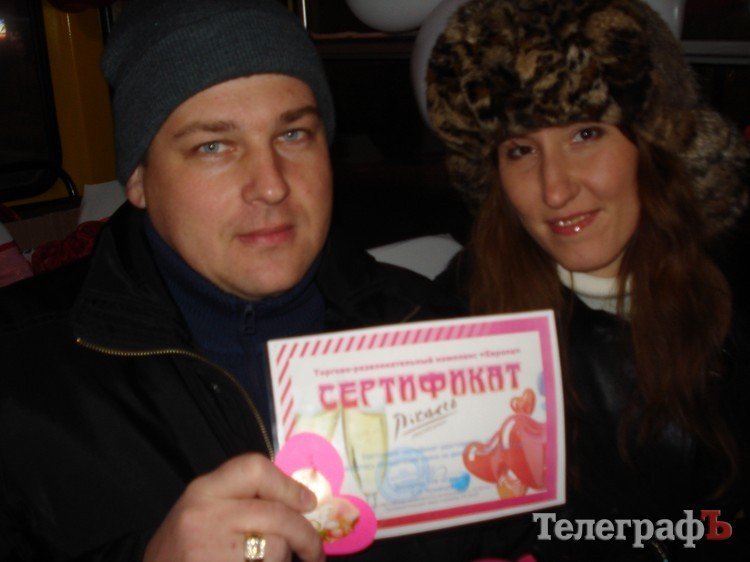 "Маршрутка любви" возила кременчужан за поцелуй (ФОТО, ВИДЕО) "Маршрутка любви" возила кременчужан за поцелуй (ФОТО, ВИДЕО)