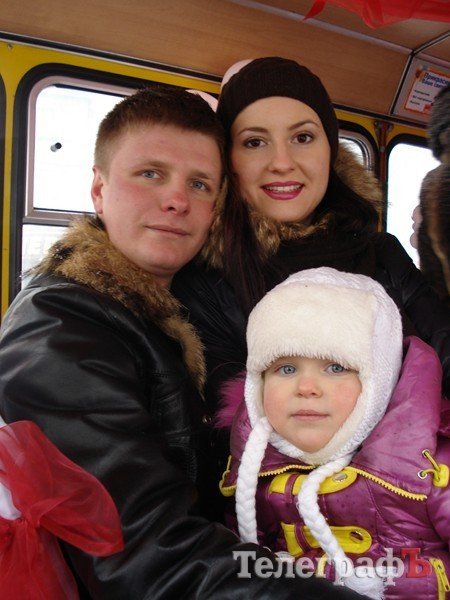 "Маршрутка любви" возила кременчужан за поцелуй (ФОТО, ВИДЕО) "Маршрутка любви" возила кременчужан за поцелуй (ФОТО, ВИДЕО)